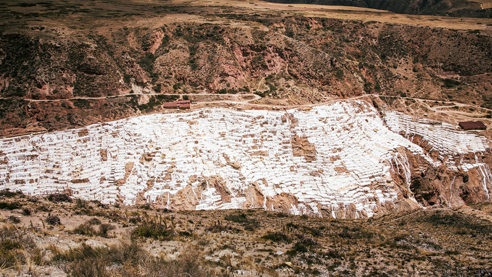 salzterrassen-maras-peru