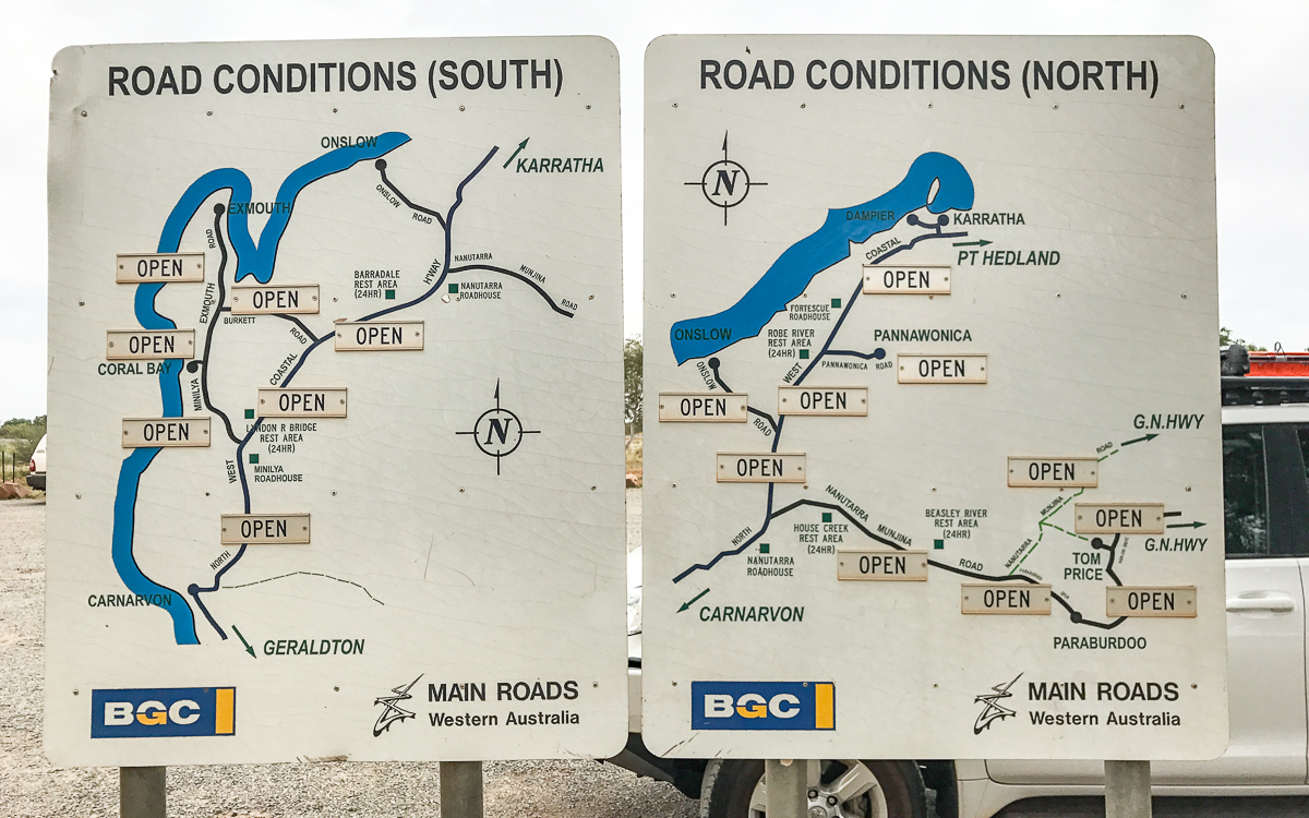 Straßenverhältnisse in Australien Schilder
