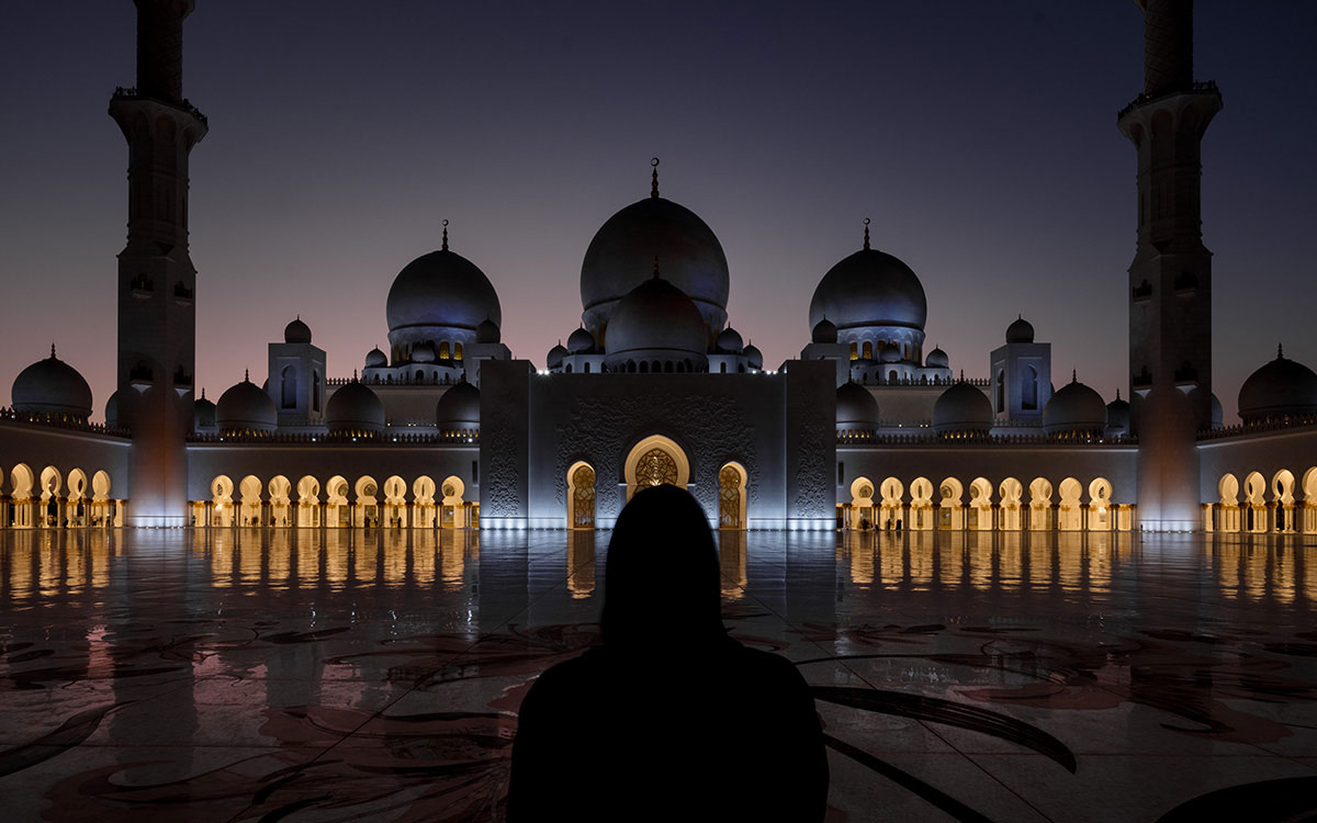 abu-dhabi-sheikh-zayed-moschee-nachts