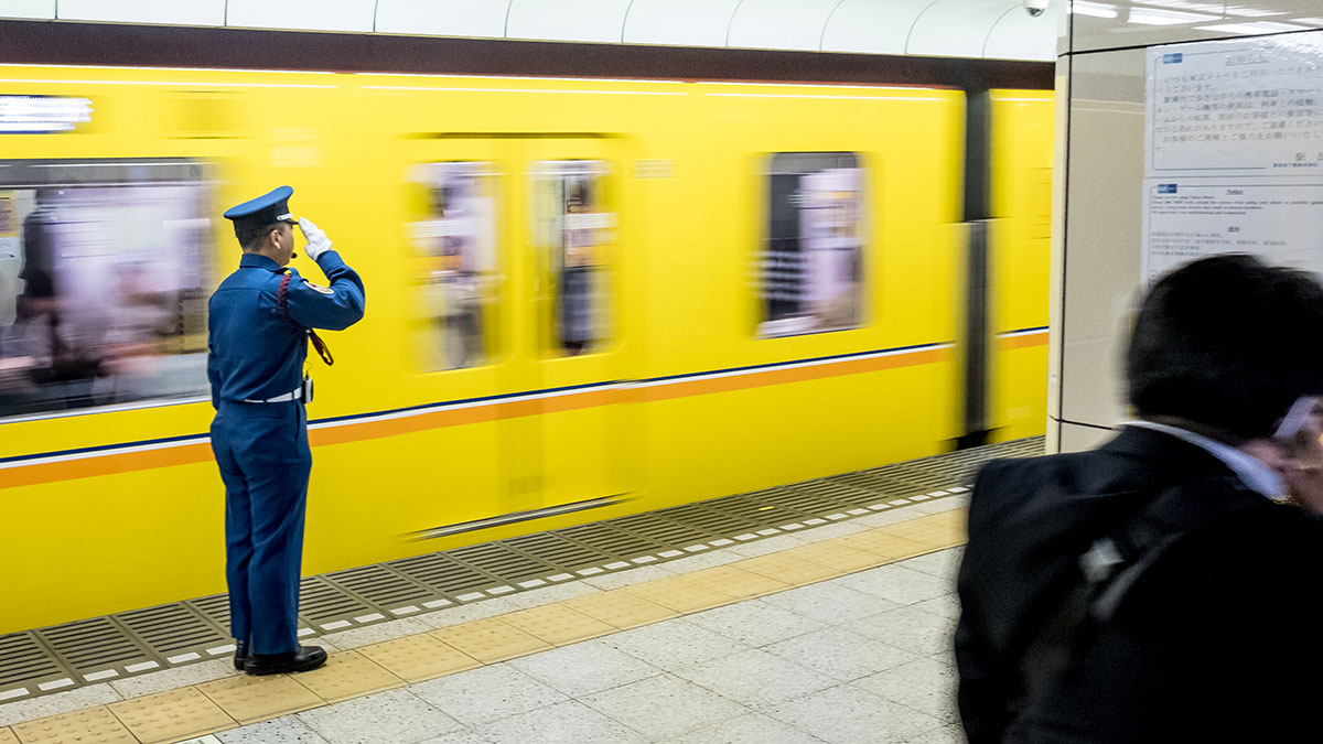 Metro fahren in Tokio