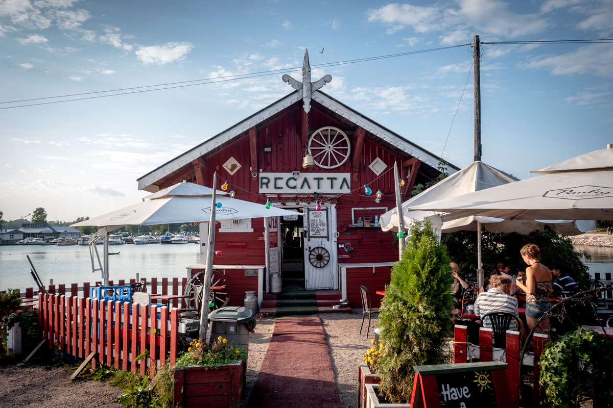 Cafe Regatta Würstchen grillen in Helsinki