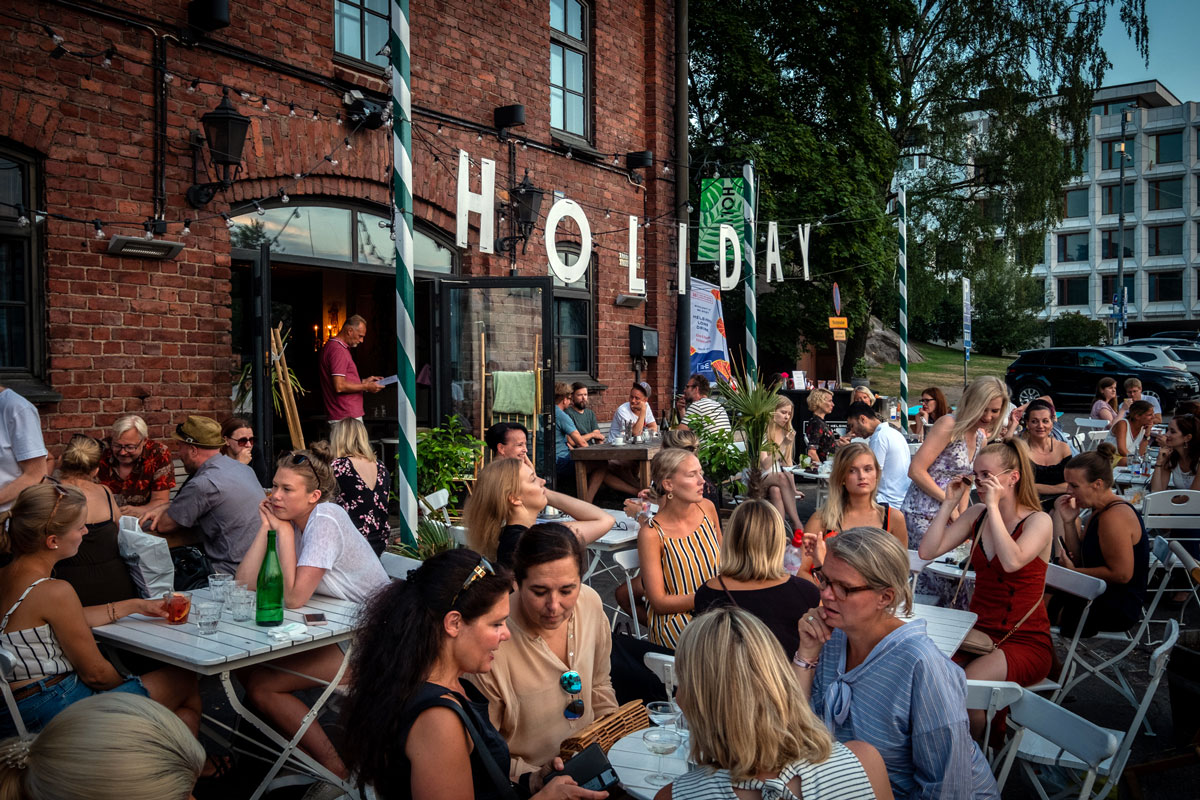 Helsinki Holiday Bar beliebter Ort im Sommer