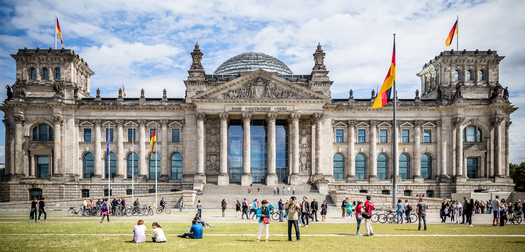 Coole Städte Deutschland: Berlin mit Reichtstag, Street-Art und kulturellen Highlights zählt definitiv dazu