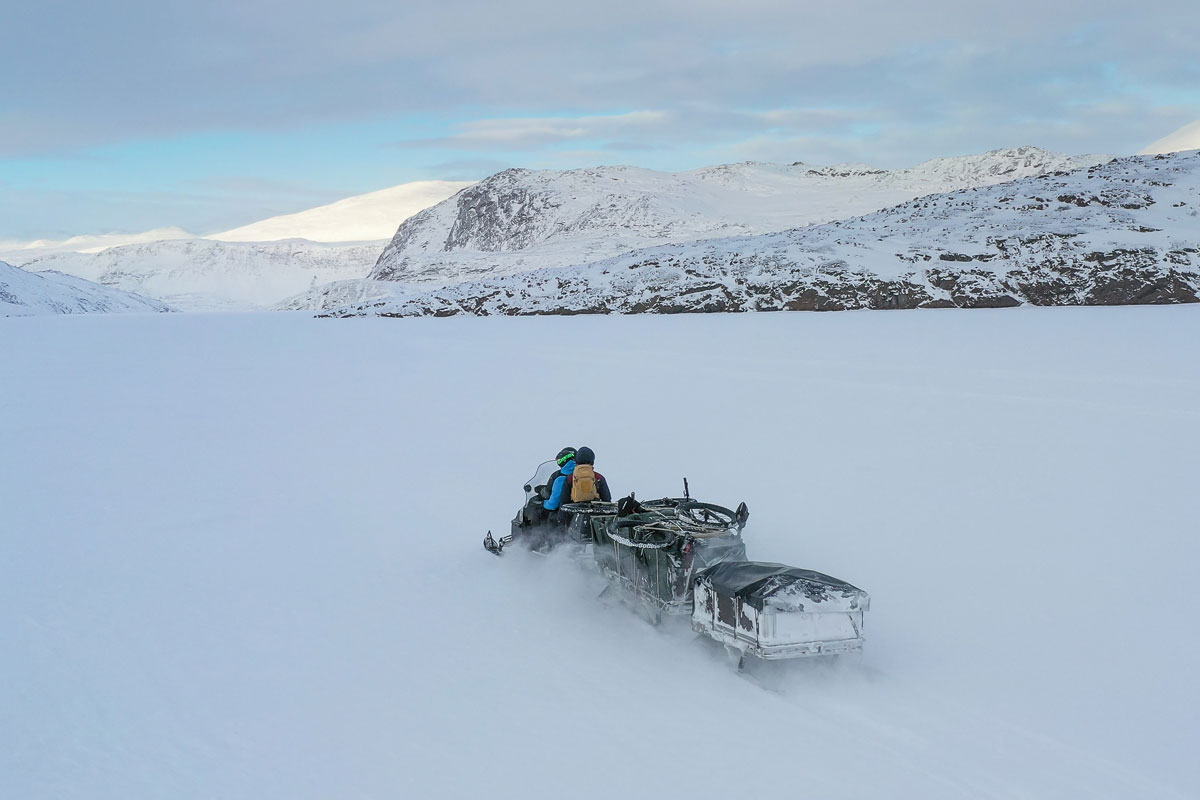 Schneemobil Arctic Circle Trail.