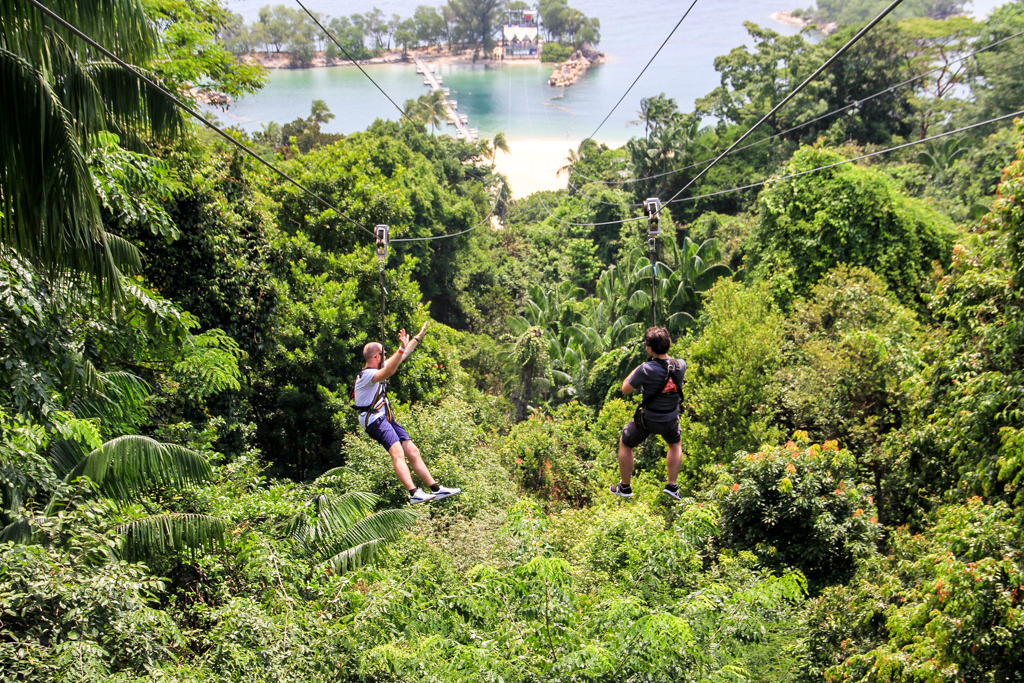 Zip-Lining Singapur