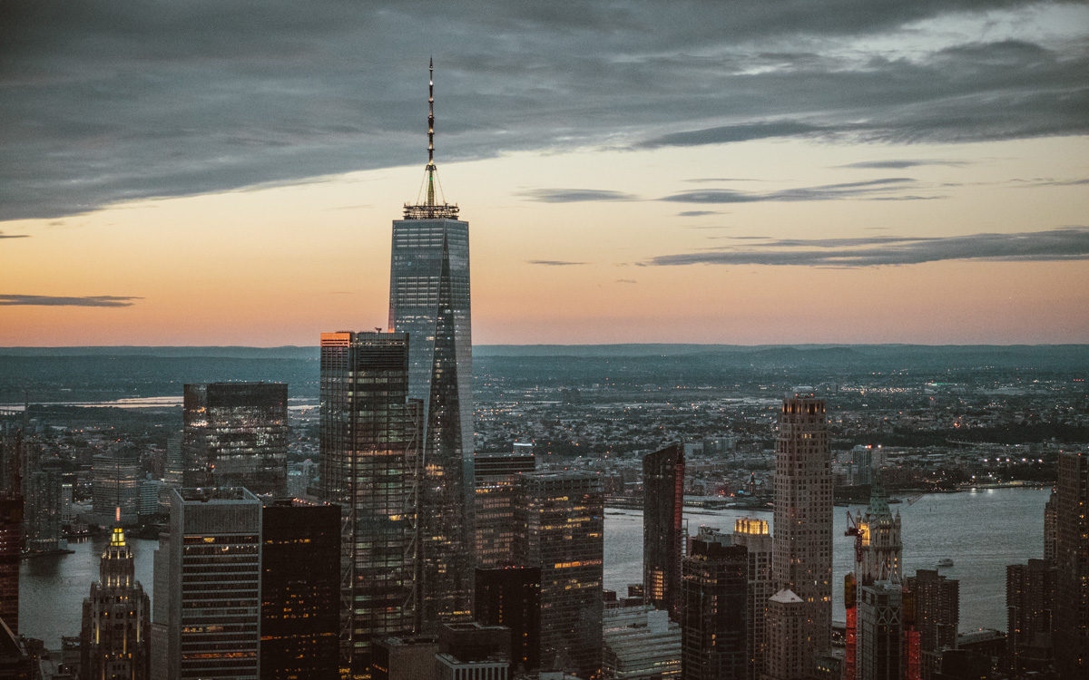 One World Trade Center New York vom Helikopter aus.