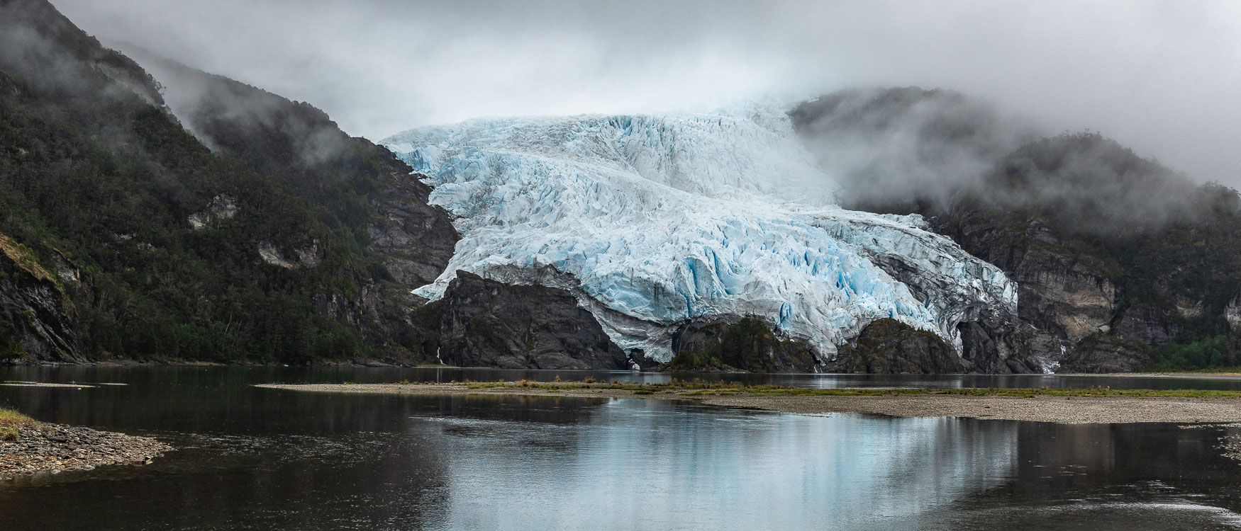 Aguila Gletscher Patagonien