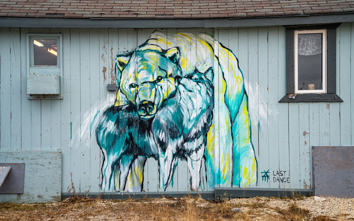 Churchill Last Kiss Mural