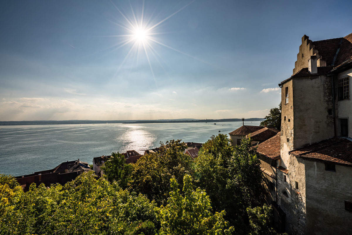 Ausblick Bodensee Weinberge in Meersburg.