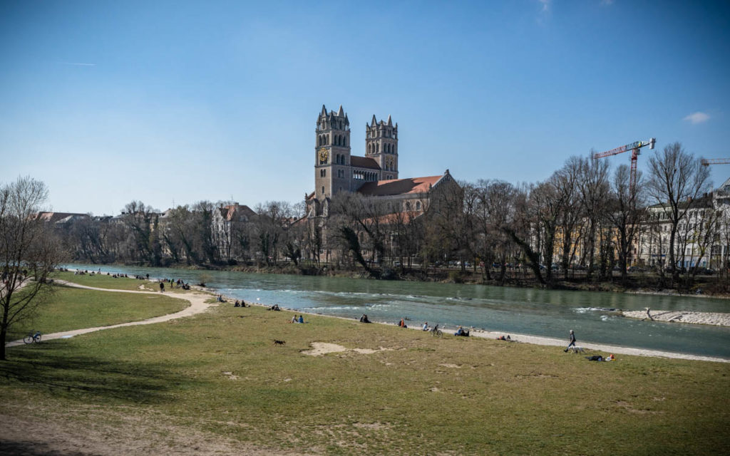 Isarufer Reichenbachbrücke München