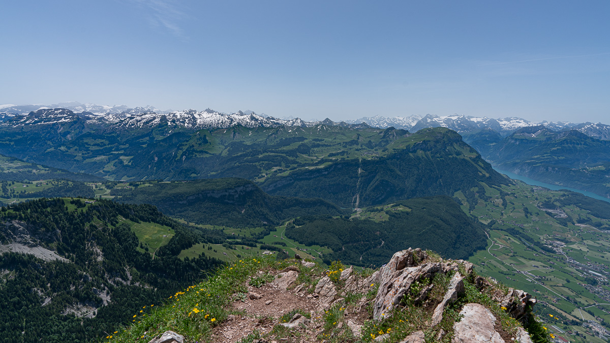 Ausblick auf die Alpen vom Großen Mythen.