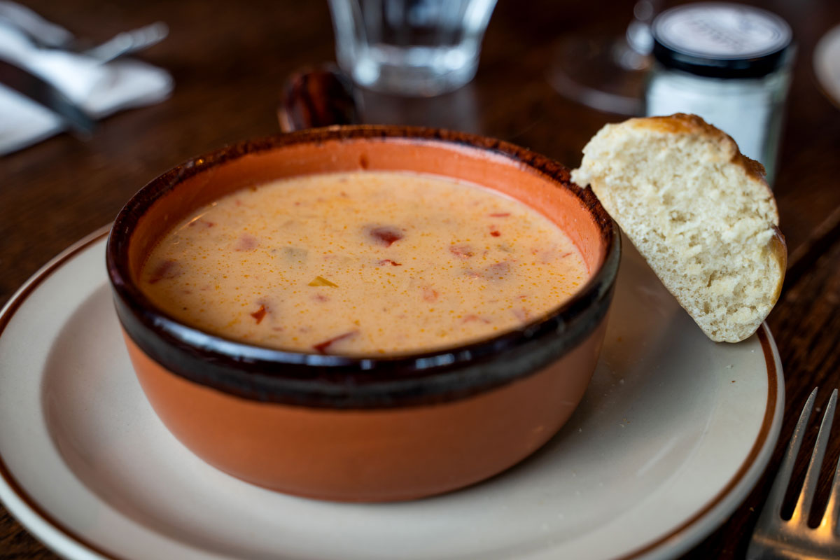 Fischsuppe, Spezialität auf der Insel Sandoy (Färöer)