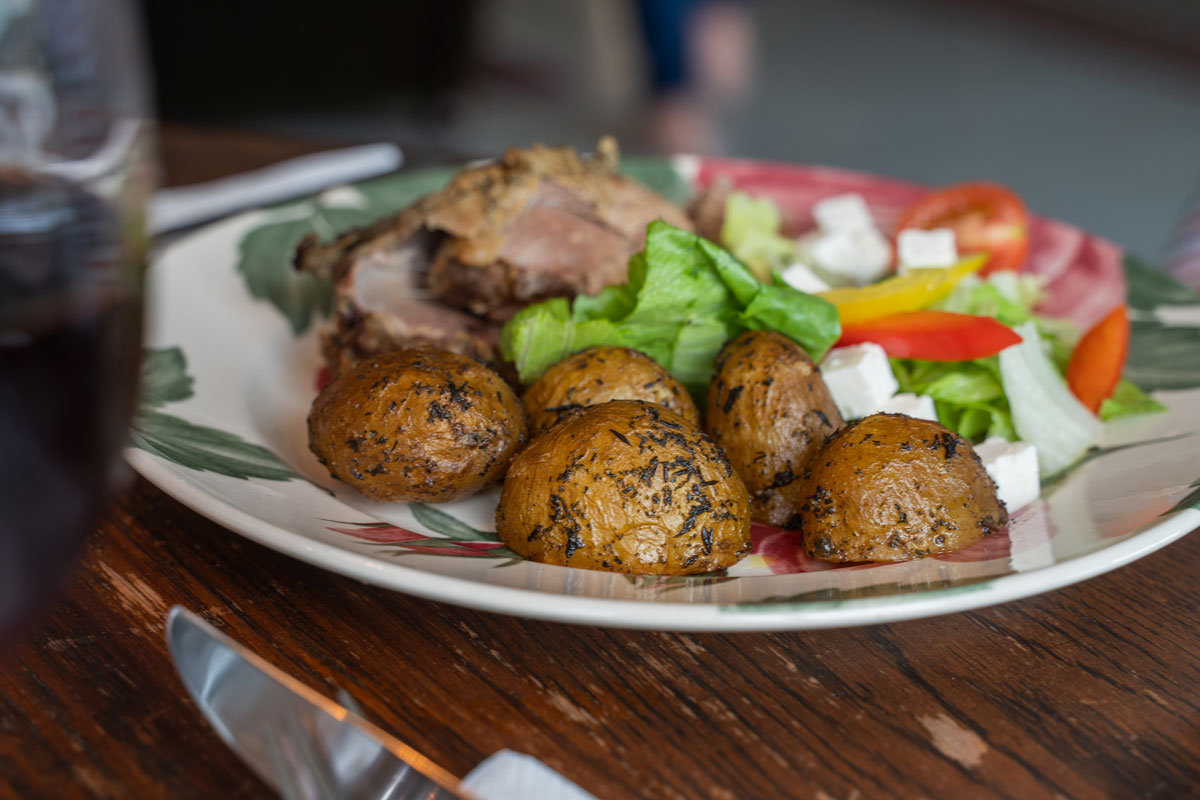 Geröstetes Lamm, Insel Sandoy (Färöer)