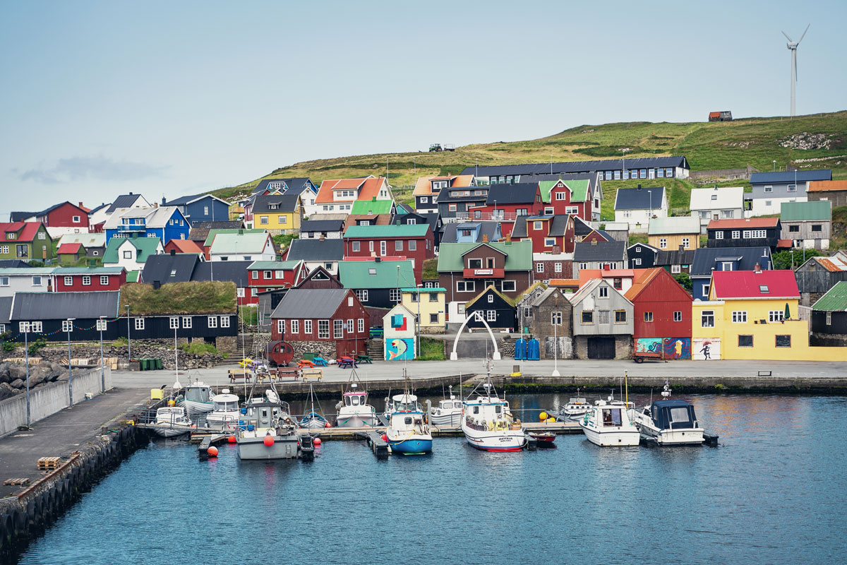 Der Hafen in Nolsoy Färöer Inseln