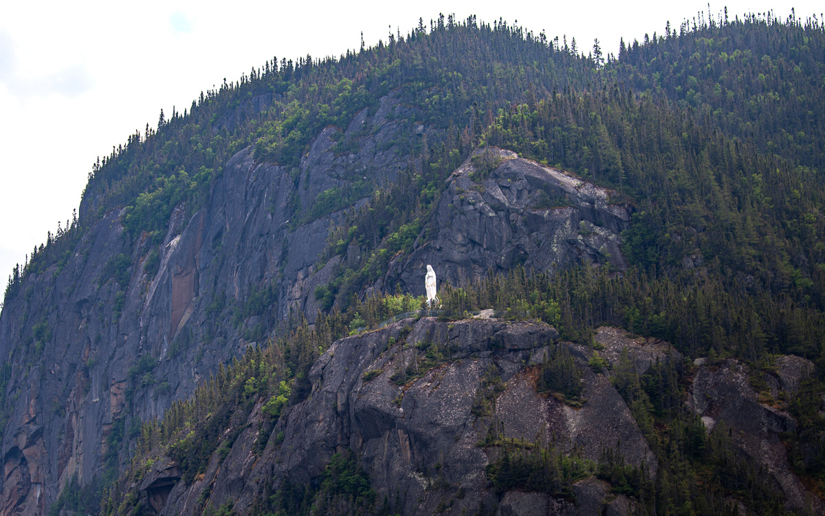quebec-roadtrip-statue-de-notre-Dame-du-saguenay
