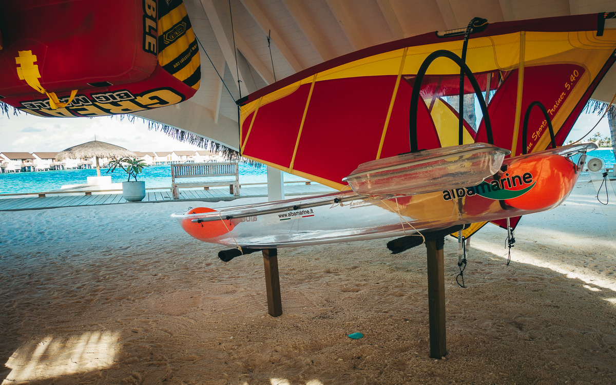 malediven-urlaub-oblu-sangeli-glas-kayak