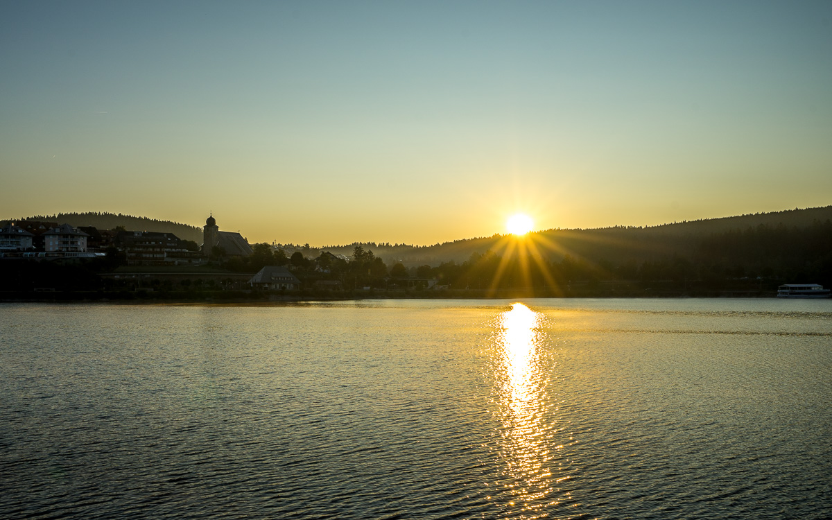 roadtrip-schwarzwald-schluchsee-sonnenaufgang