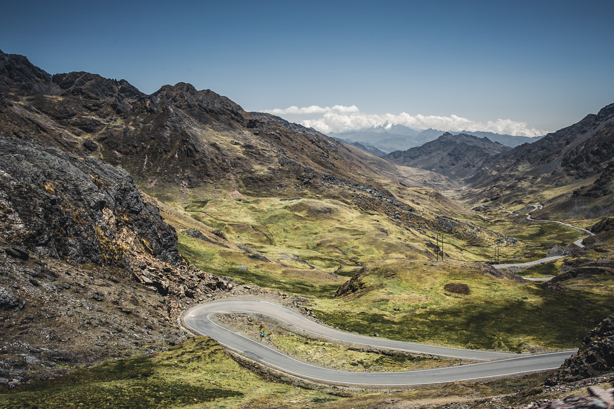 lares-trek-pass-huacahuasi-strasse