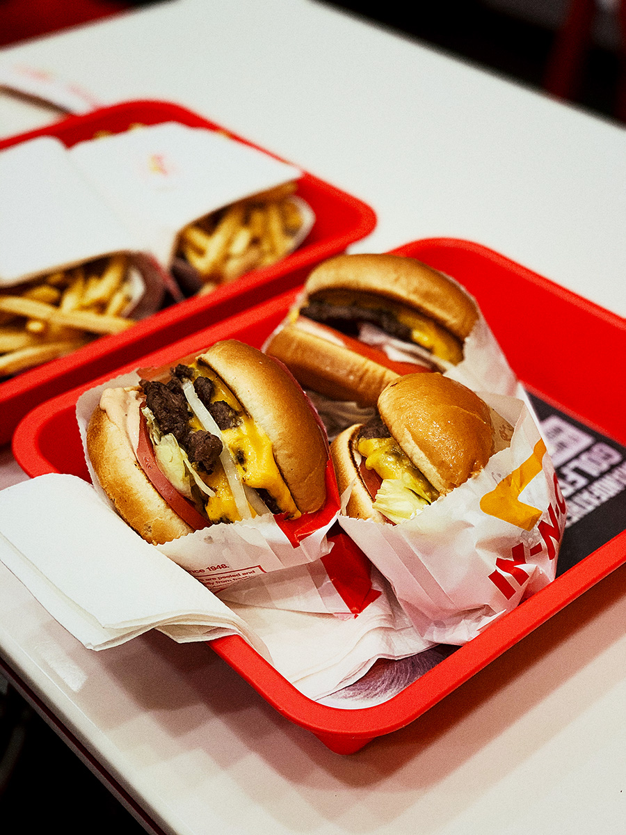 Burger im In-N-Out-Burger