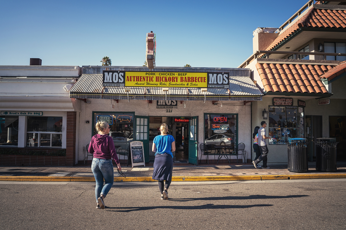 Mos Smoke House BBQ Pismo Beach