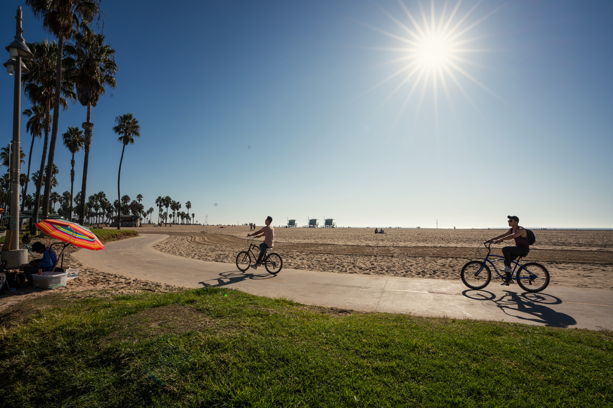 Venice Beach Los Angeles Fahrrad fahren