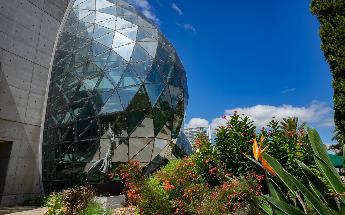 stpetersburg-florida-sehenswuerdigkeiten-dali-museum-aussen