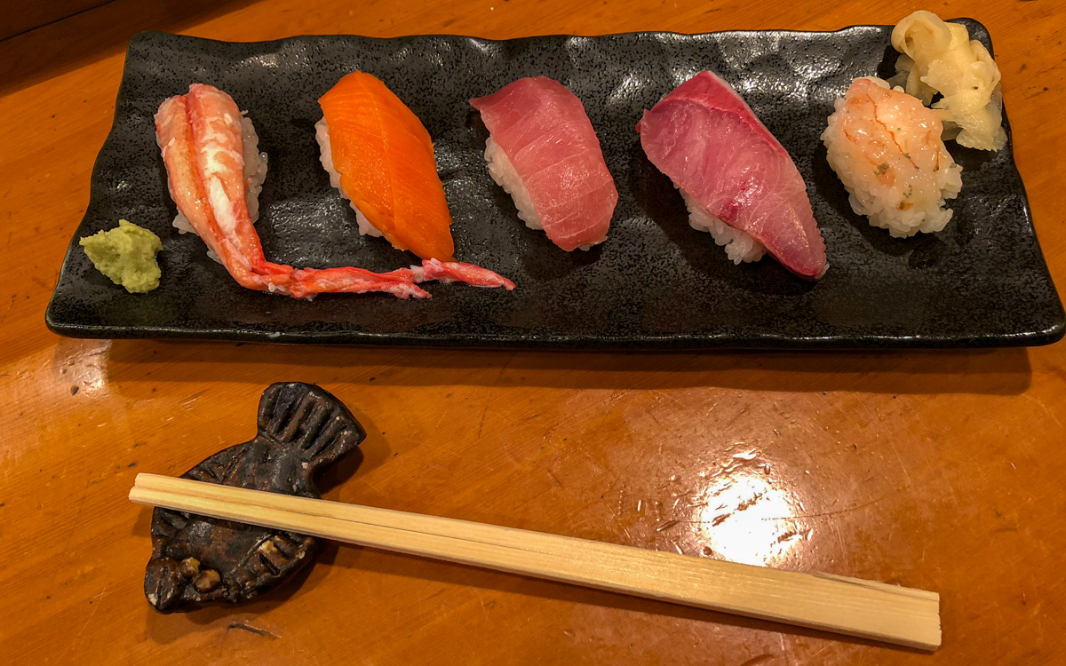 japan-knigge-sushi