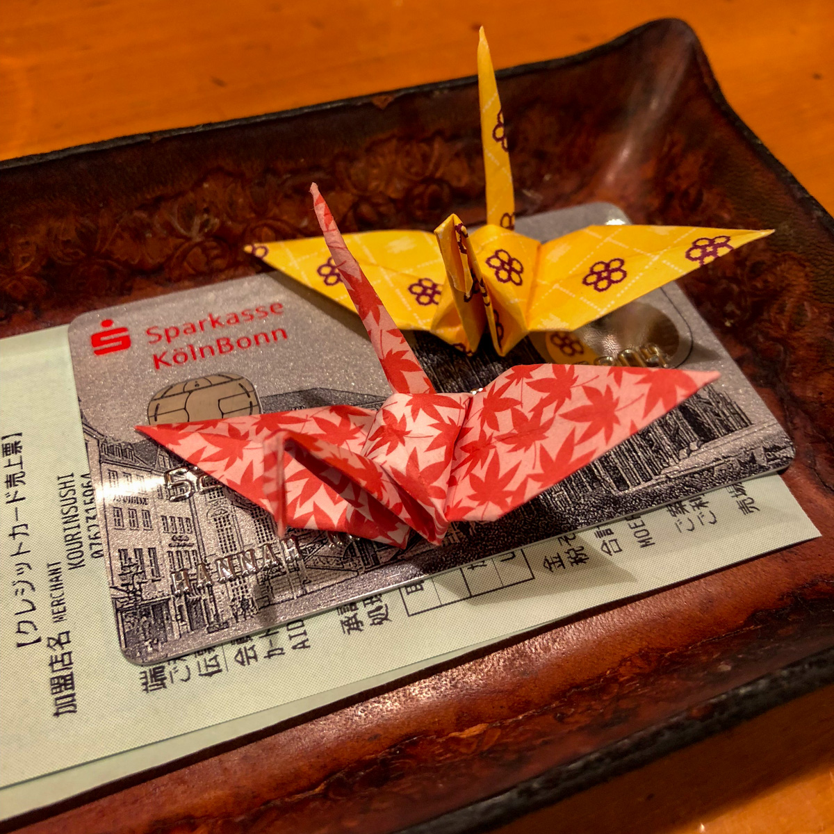 Tokio Reisetipps: So plant ihr den Trip in die größte Stadt der Welt! 6 japan-knigge-trinkgeld-kreditkarte