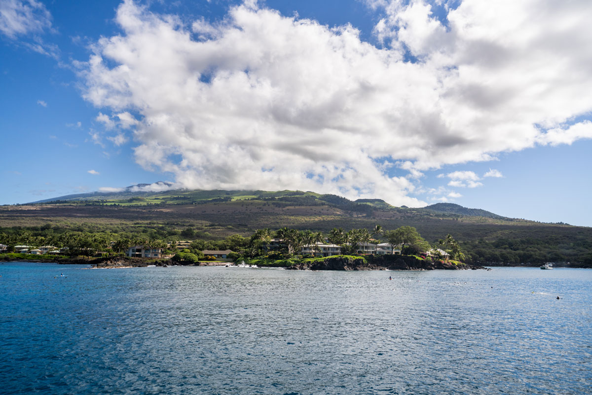 Maluaka Beach, bekannt als Turtle Town. Vom Wasser aus bei der Schnorchel Tour.