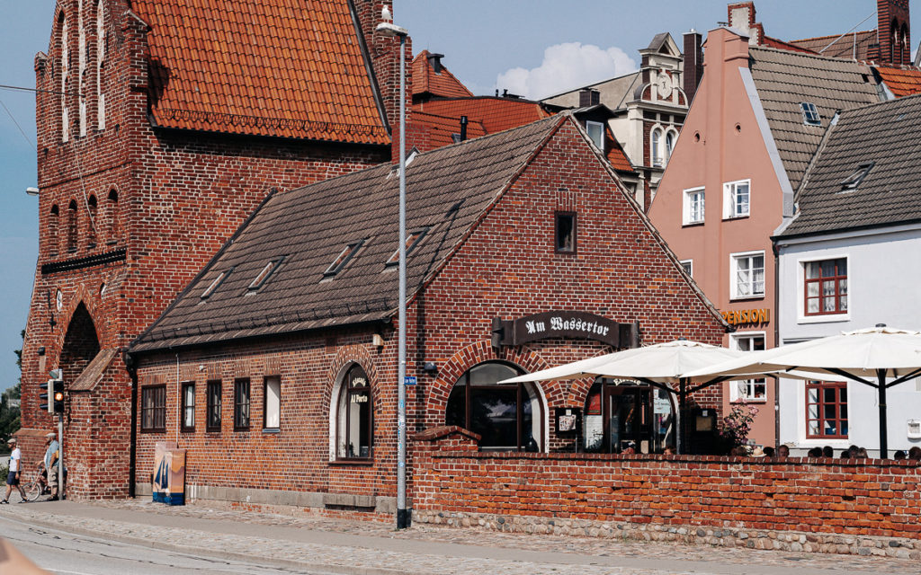 Am Wassertor Eis essen Wismar
