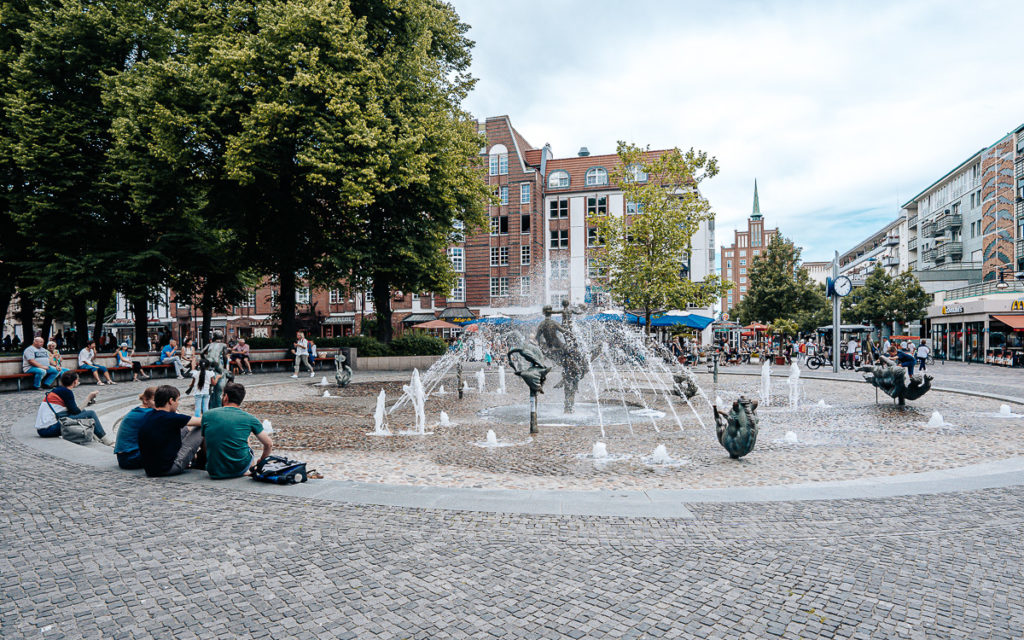 Rostock Pornobrunnen - Brunnen der Lebensfreude