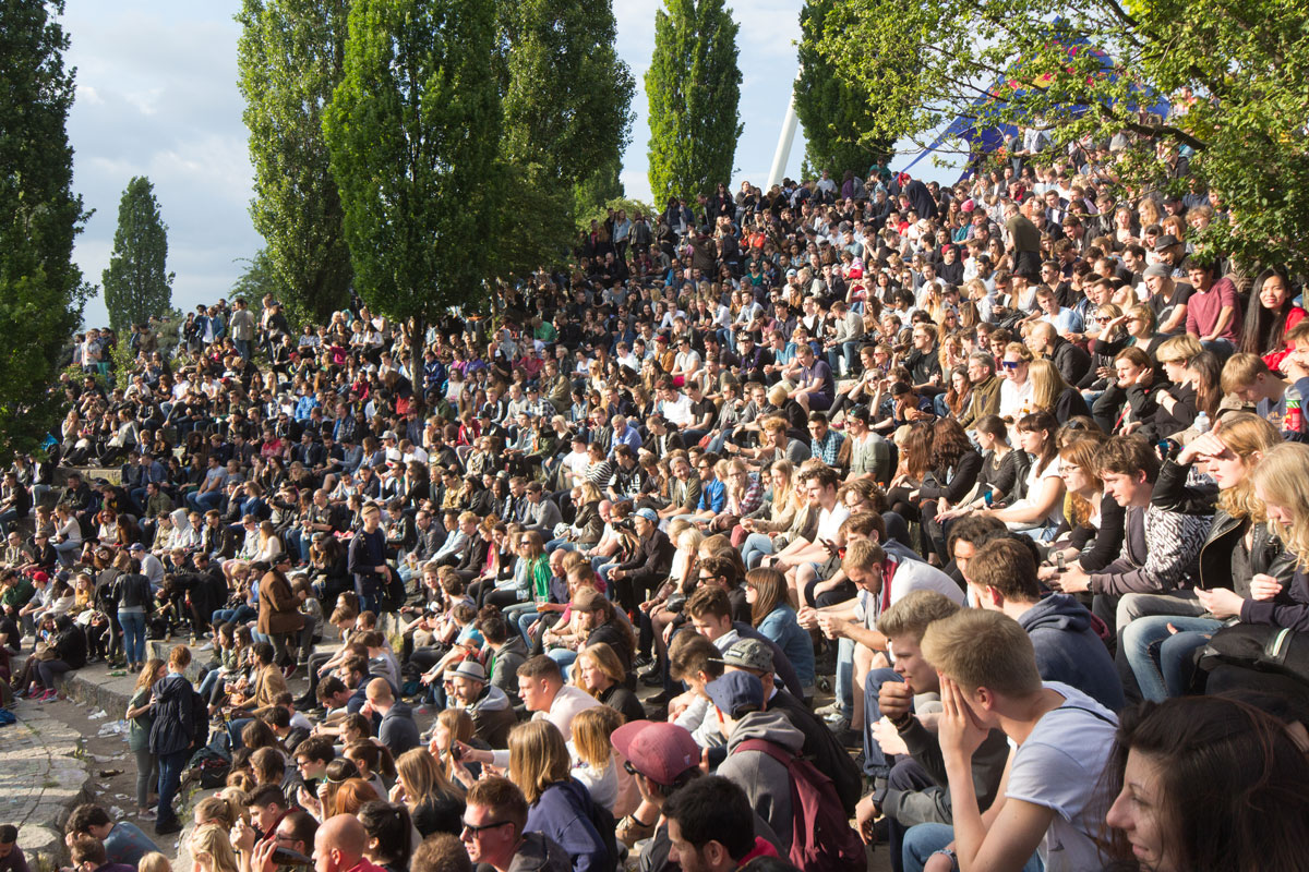 Mauerpark Berlin Karaoke