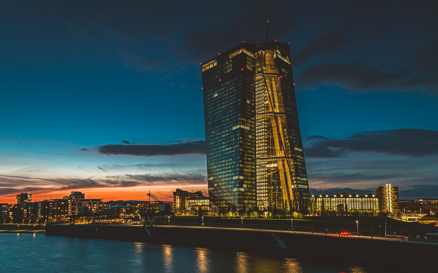 Frankfurt Sehenswürdigkeit: EZB Europäische Zentralbank Foto
