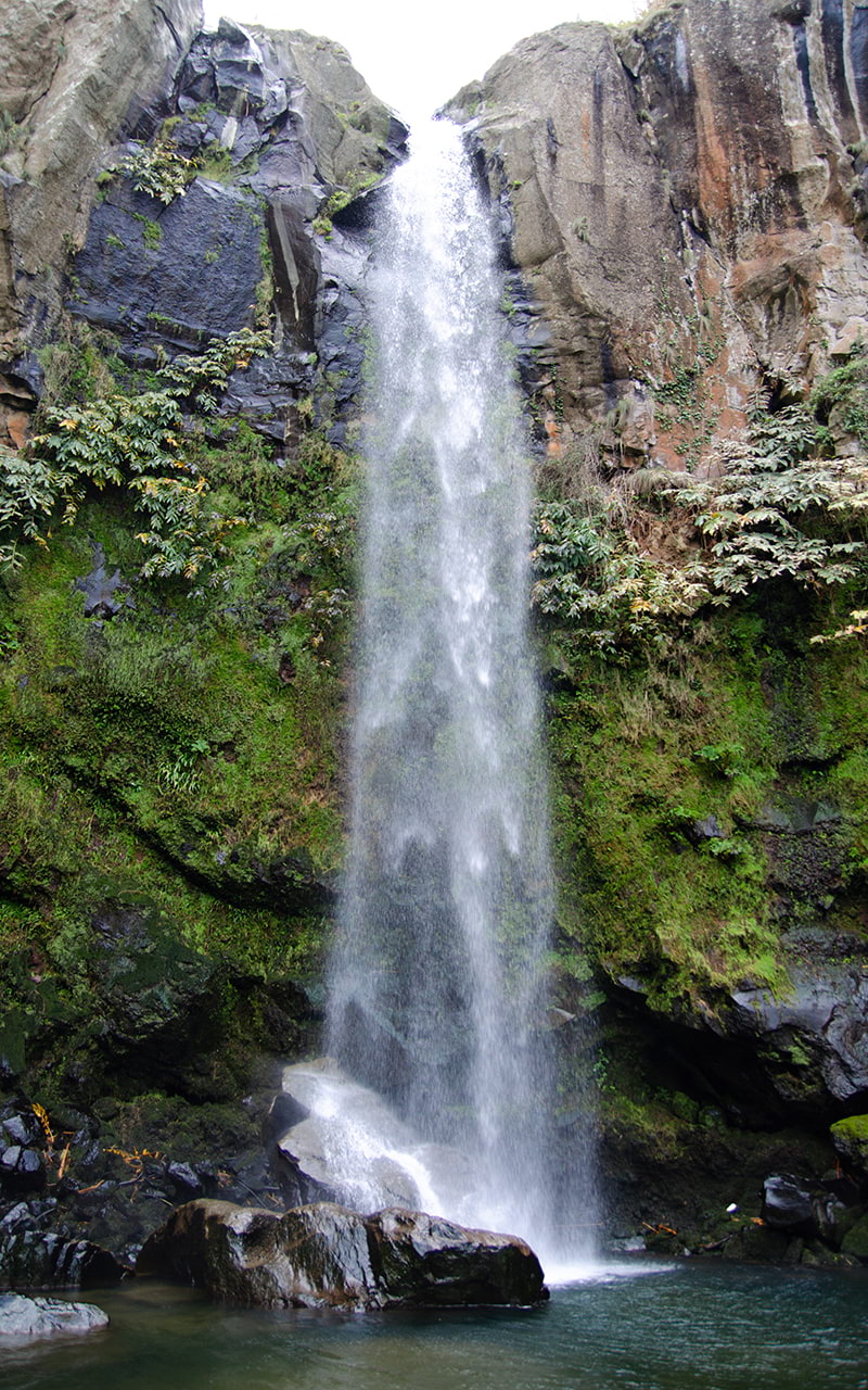 Azoreninsel Sao Miguel Wanderung Salto da Farinha Wasserfall