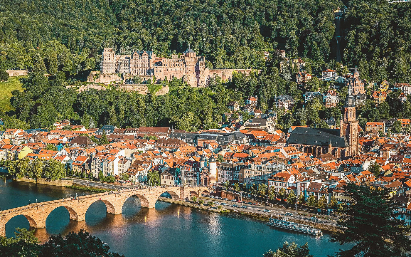 Heidelberg mit seinem Wahrzeichen das Heidelberger Schloss