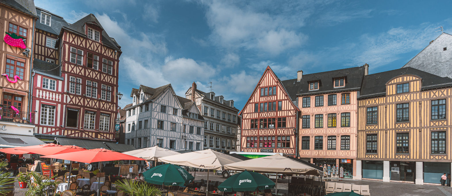 rouen-sehenswuerdigkeiten-fachwerkhaeuser-1572x682