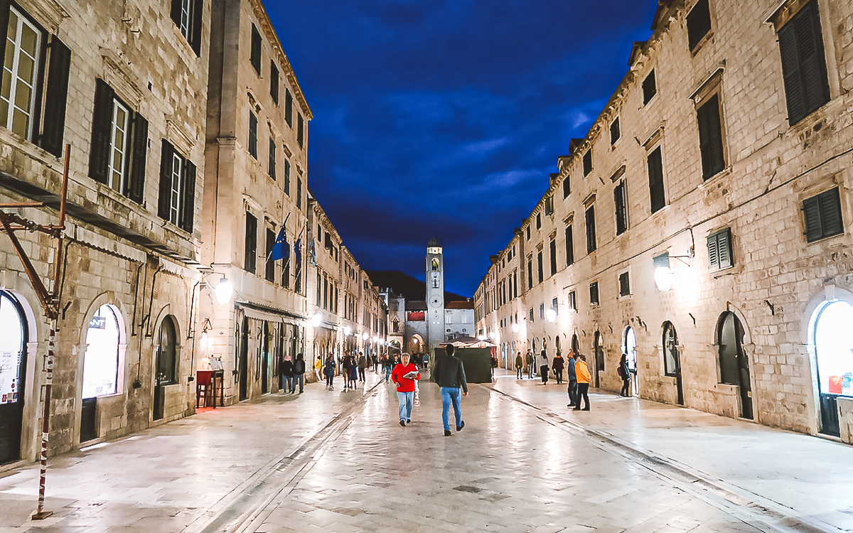 Stradun Nachts Dubrovnik