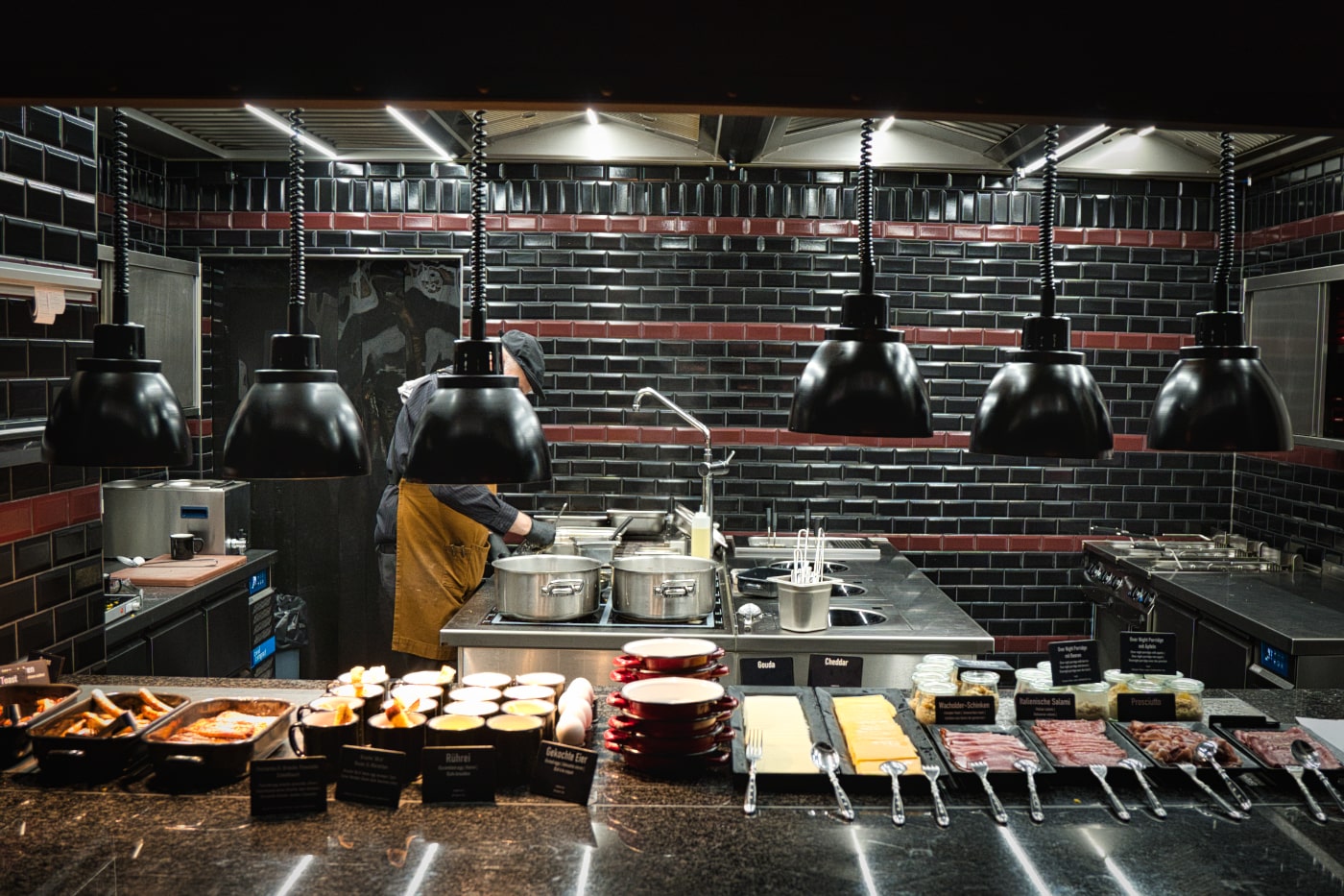 Frühstücksbuffet im Restaurant Uhrwerk im Hotel Charles Lindbergh Phantasialand
