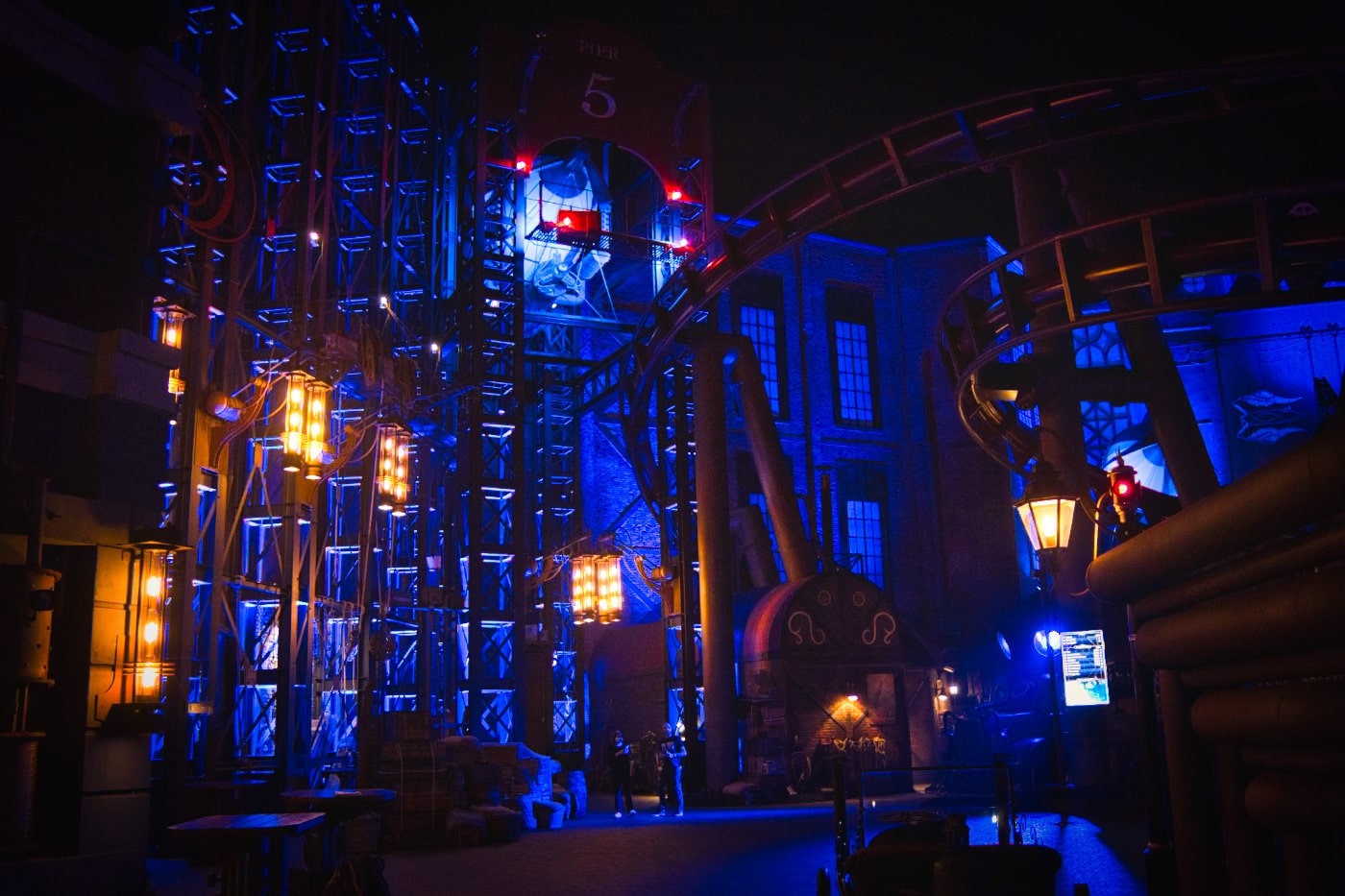 Hotel Charles Lindbergh Phantasialand Rookburgh bei Nacht