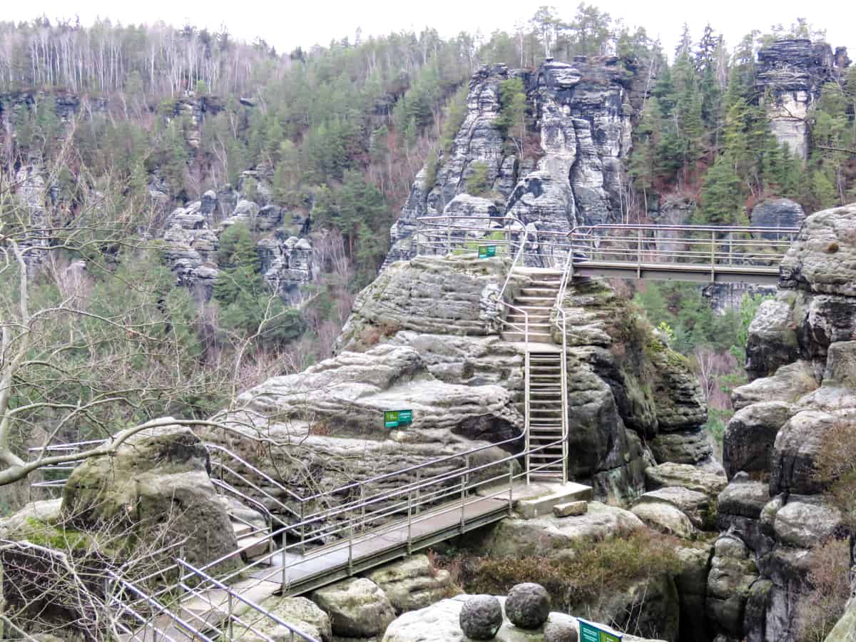 Die Überreste der Felsenburg Neurathen