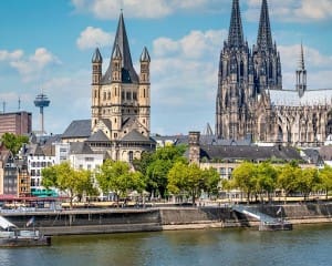 Köln Sehenswürdigkeiten Dom Rathaus und Rhein