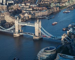 London Sehenswürdigkeiten Tower Bridge vom Shard