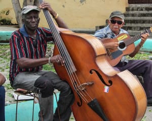 Straßenmusiker in Santiago de Cuba (Kuba)