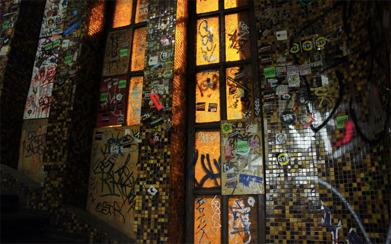 Budapest Bar Tipps Corvinteto Treppenhaus