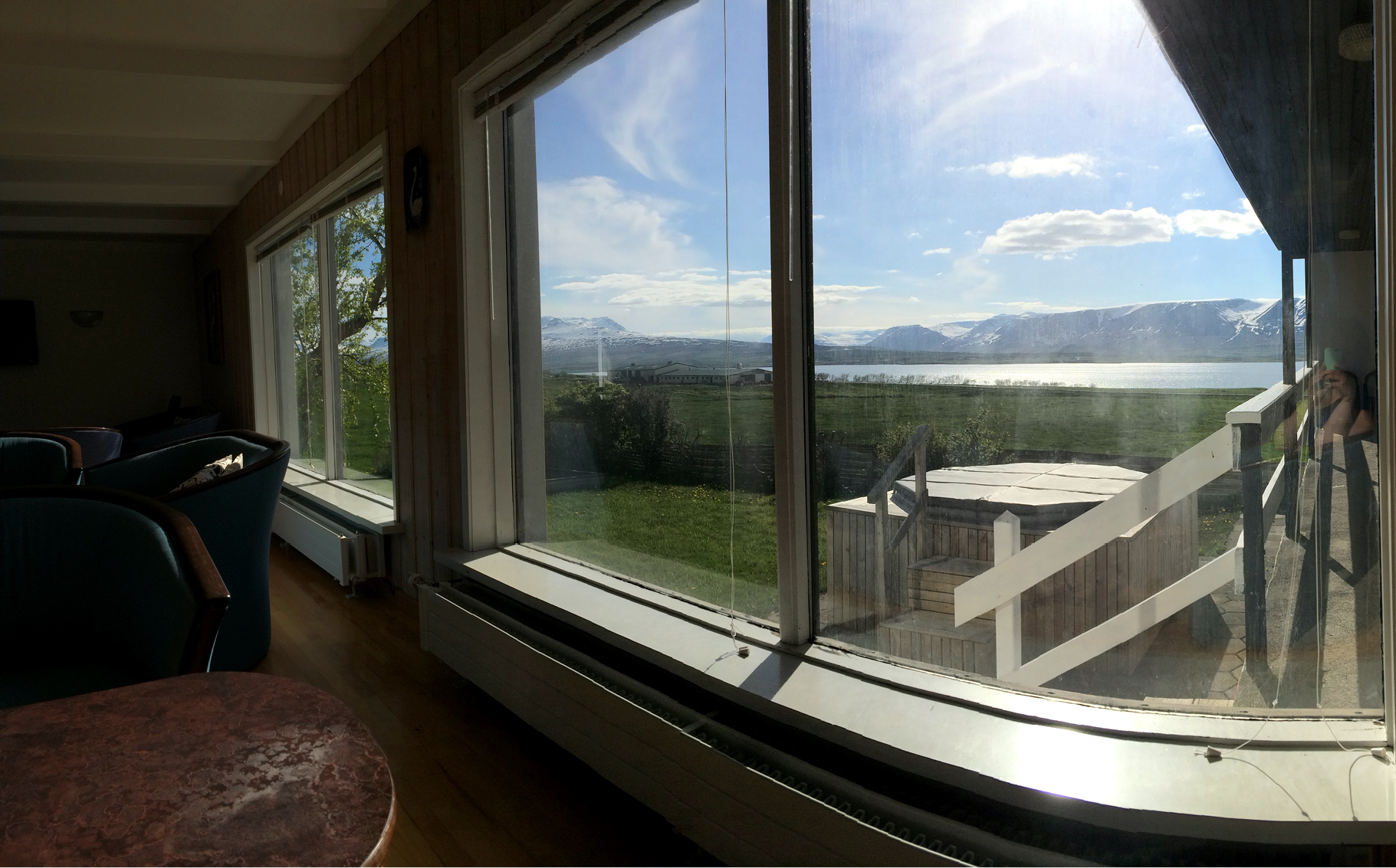 Blick aus Bjarnargerdis Guesthouse auf den Eyjafjörður bei Akureyri Island