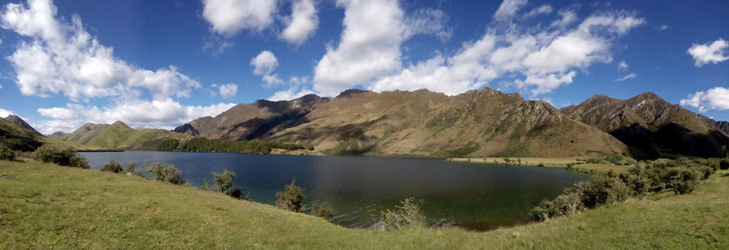 Ausblick auf den Moke Lake und die Berge dahinter