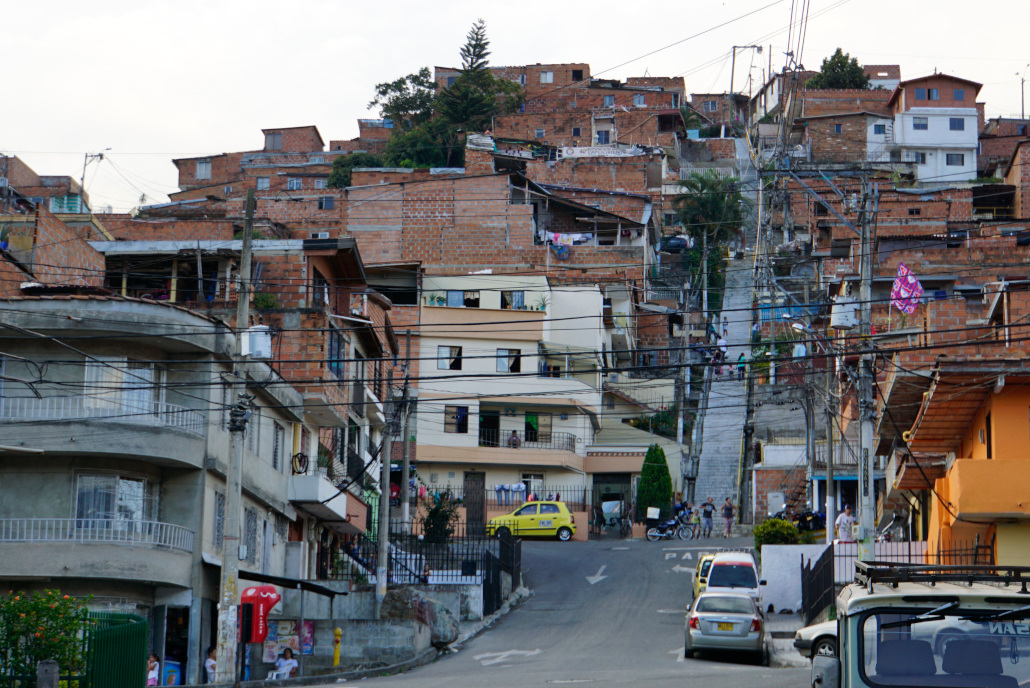 Steile Treppen in der Comuna 13 in Medellín