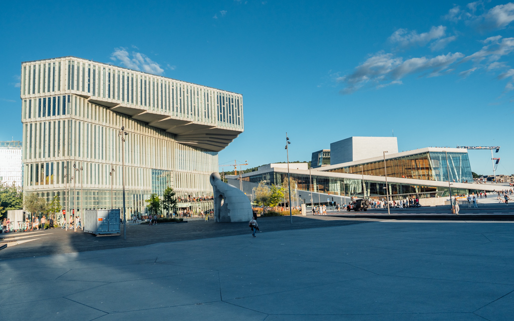 Deichman Bücherei neben Opernhaus Oslo