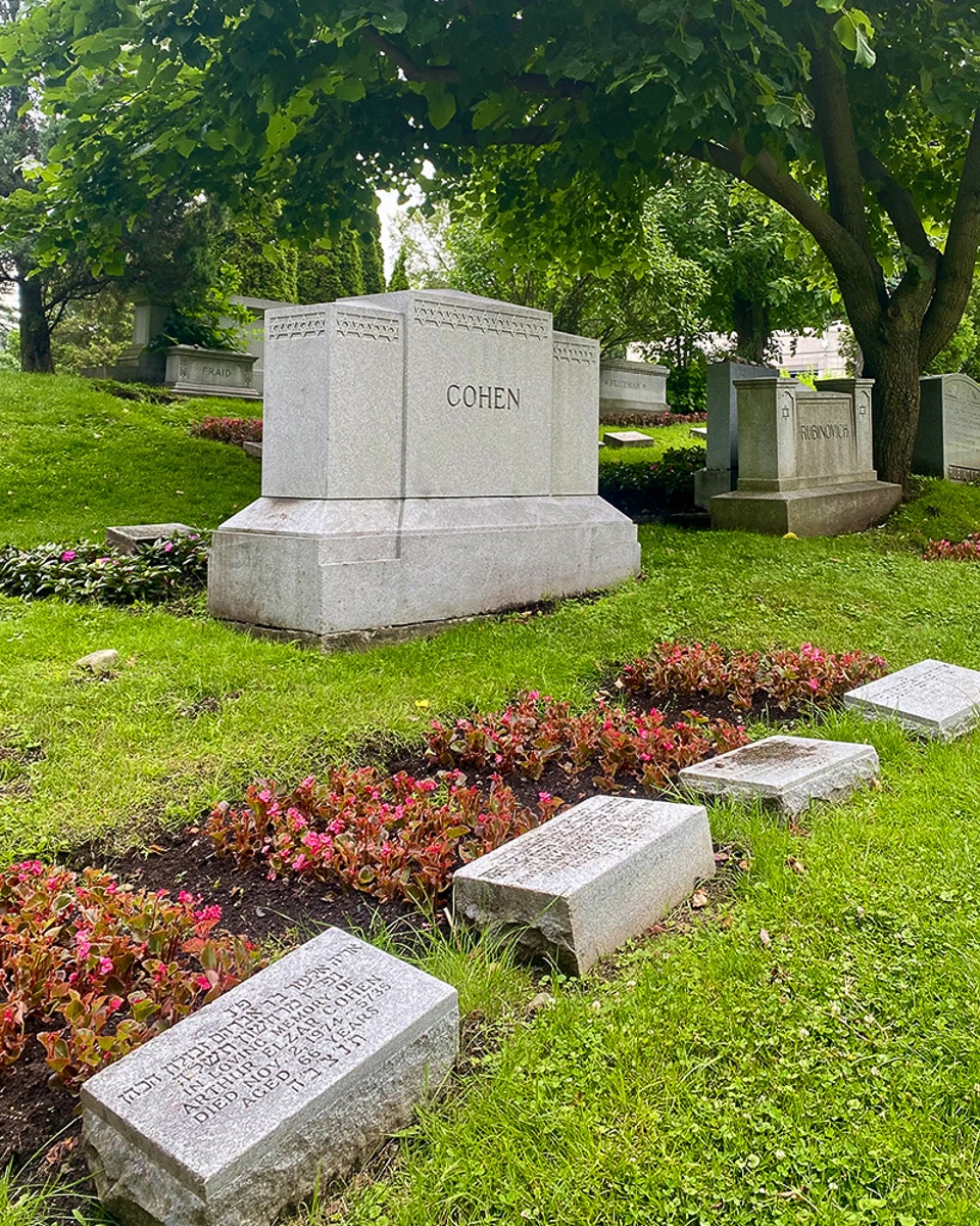 Grab von Leonard Cohen auf dem Cimetière Mont-Royal