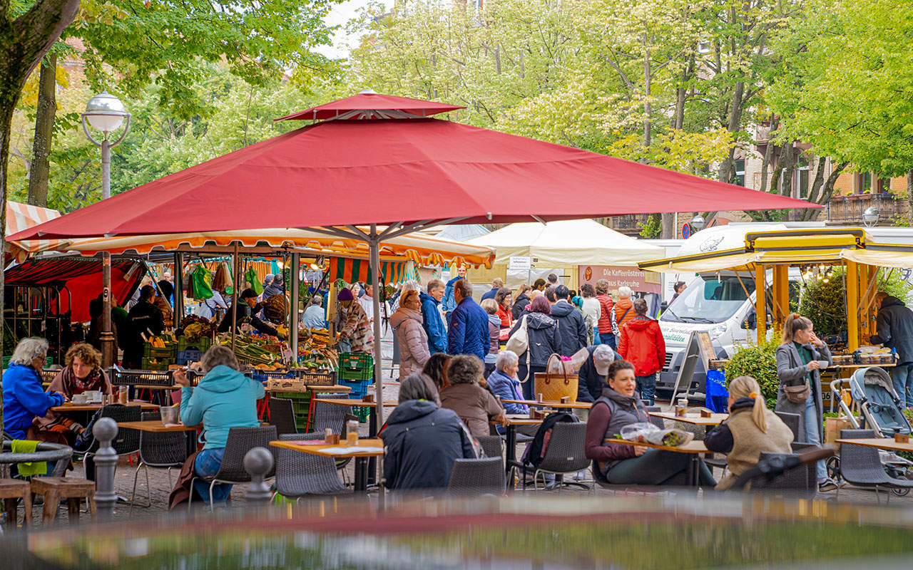 Ausflug zum Wochenmarkt auf dem Gutenbergplatz in Karlsruhe-Durlach
